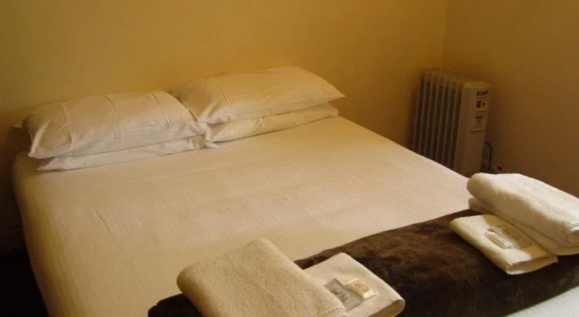 The Cecil Guesthouse - photo 35