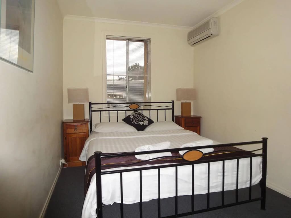 Moonee Valley Views Apartments - photo 5