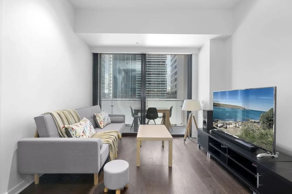 EDWARD, 3BDR Melbourne Apartment - photo 2