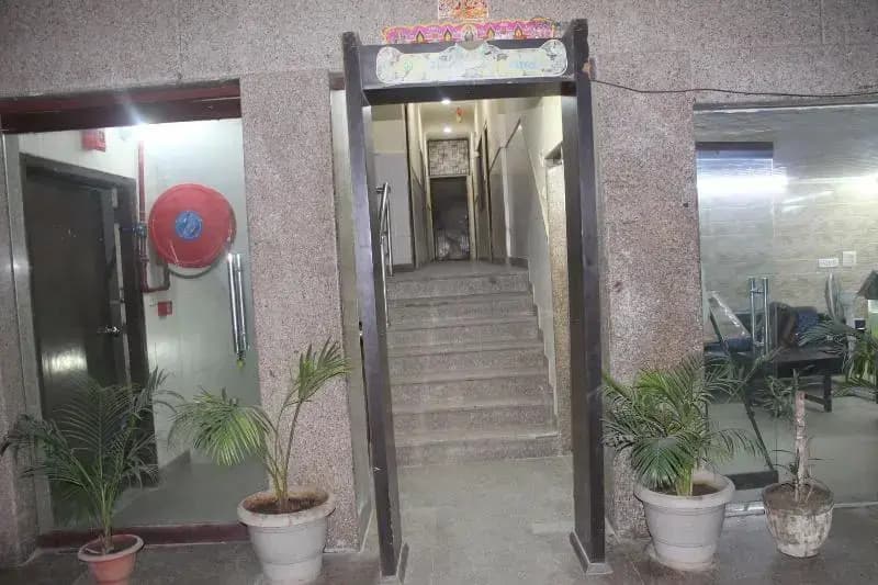 Hotel Shree Continental - photo 16