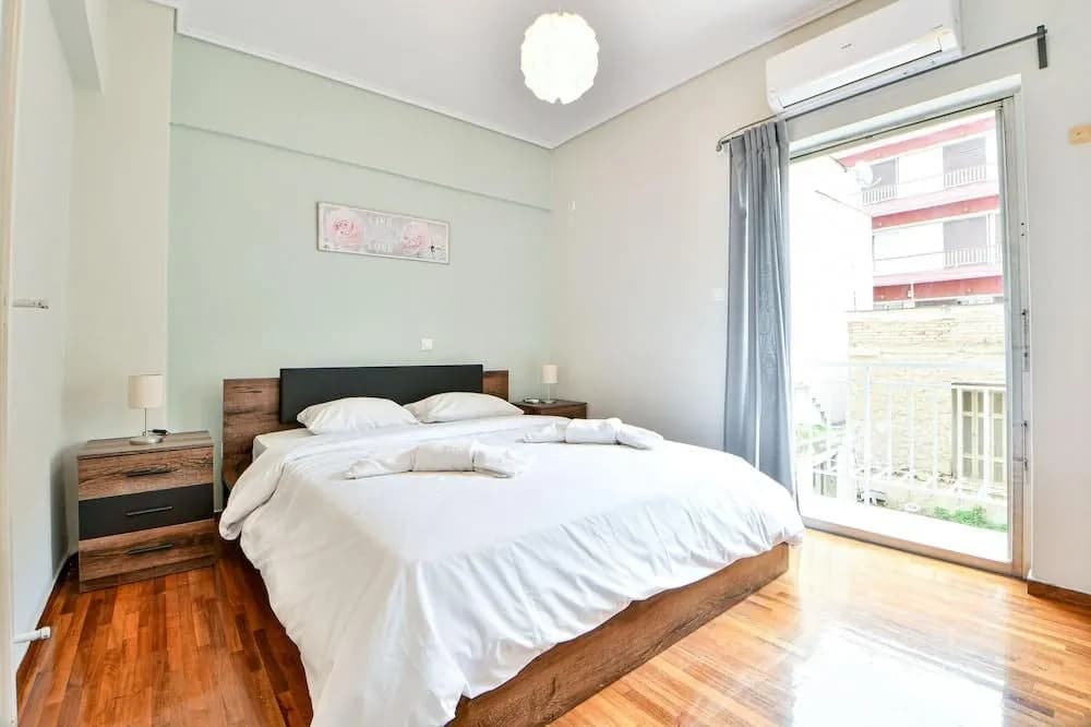 Comfy Home next to metro - main photo