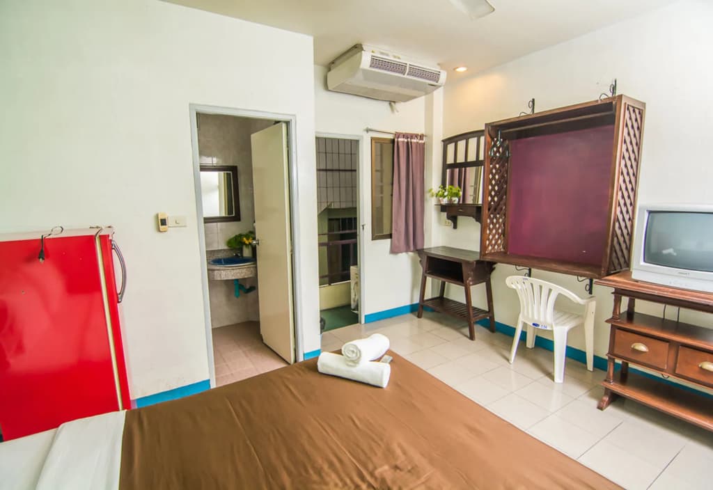 Sutus Court 5 - photo 5