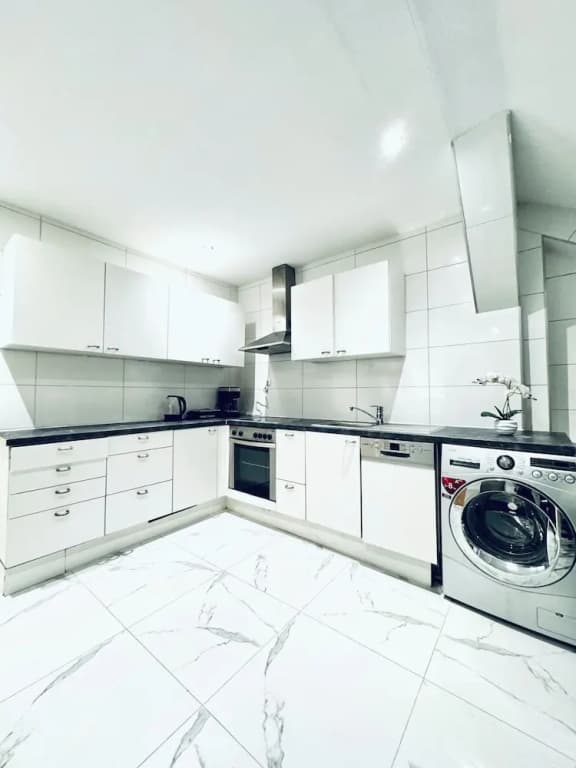 Comfortable 5 BR Apt near Schonbrunn - photo 9