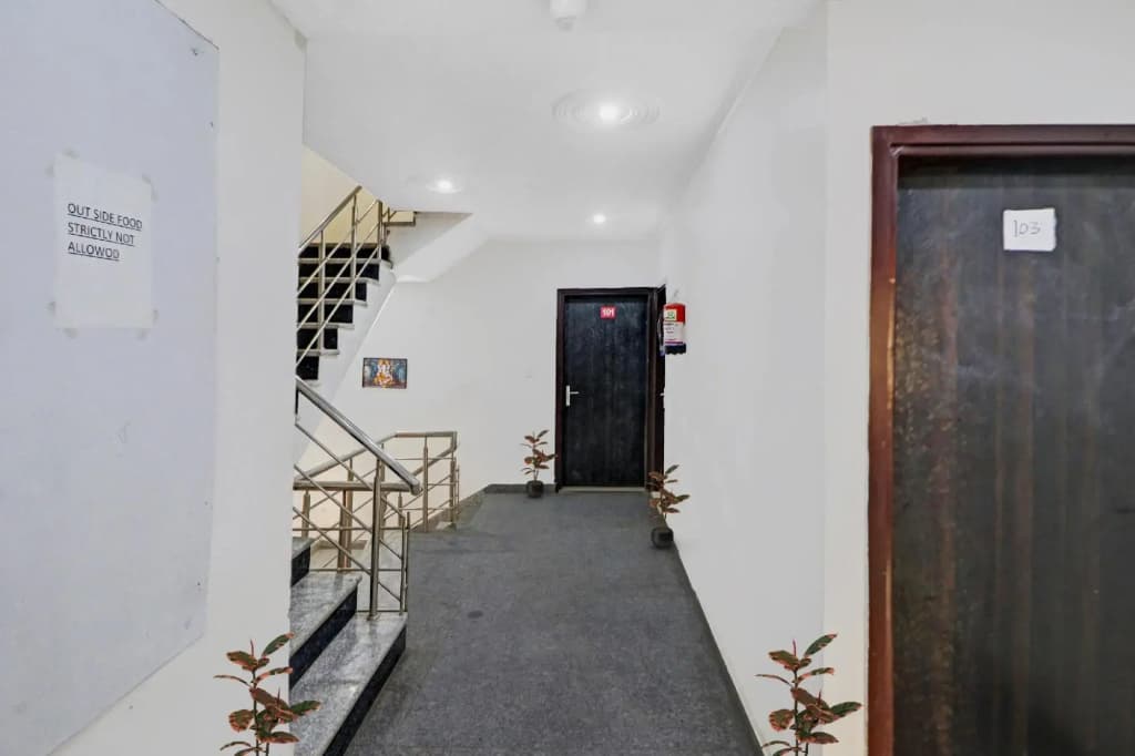Collection O 89092 Hotel Lotus - photo 5