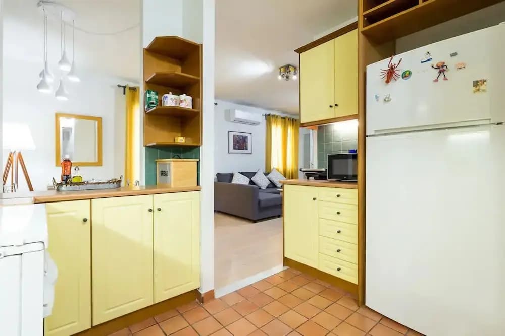 Downtown urban flat for 4 people in Plaka - photo 11