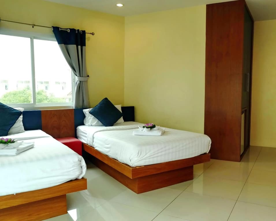 Calypso Patong Hotel - photo 2