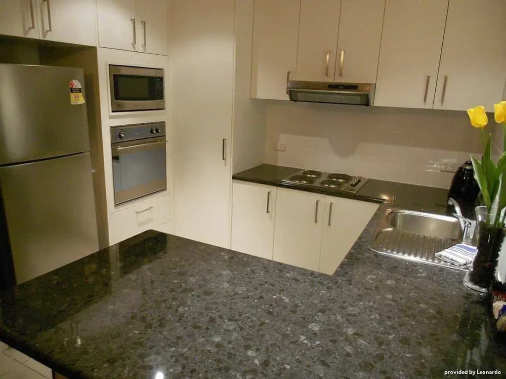 Best Western Riverside Apartments - photo 11