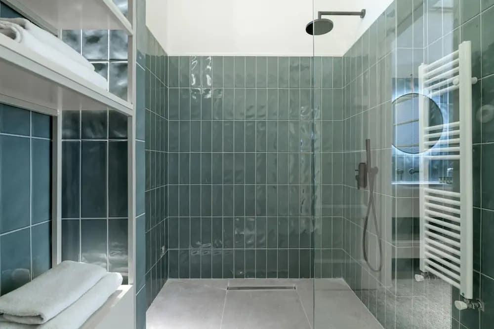 Your 4 Bdrm Dream House w Acropolis View Jacuzzi - photo 27