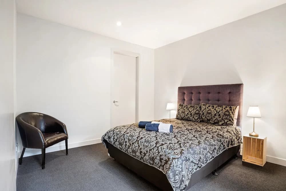 Sanctuary Apartments - Collins St CBD - photo 1