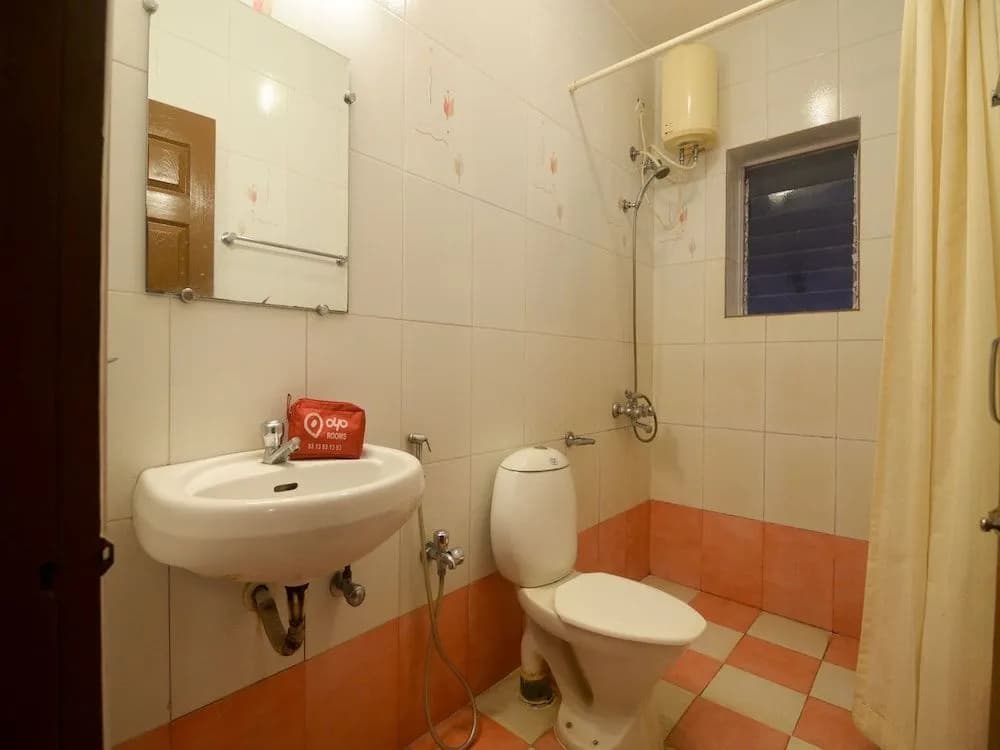 OYO 24298 KP Hotel - photo 9