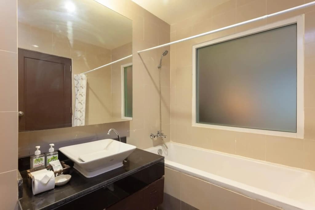 Al's Resort - photo 7