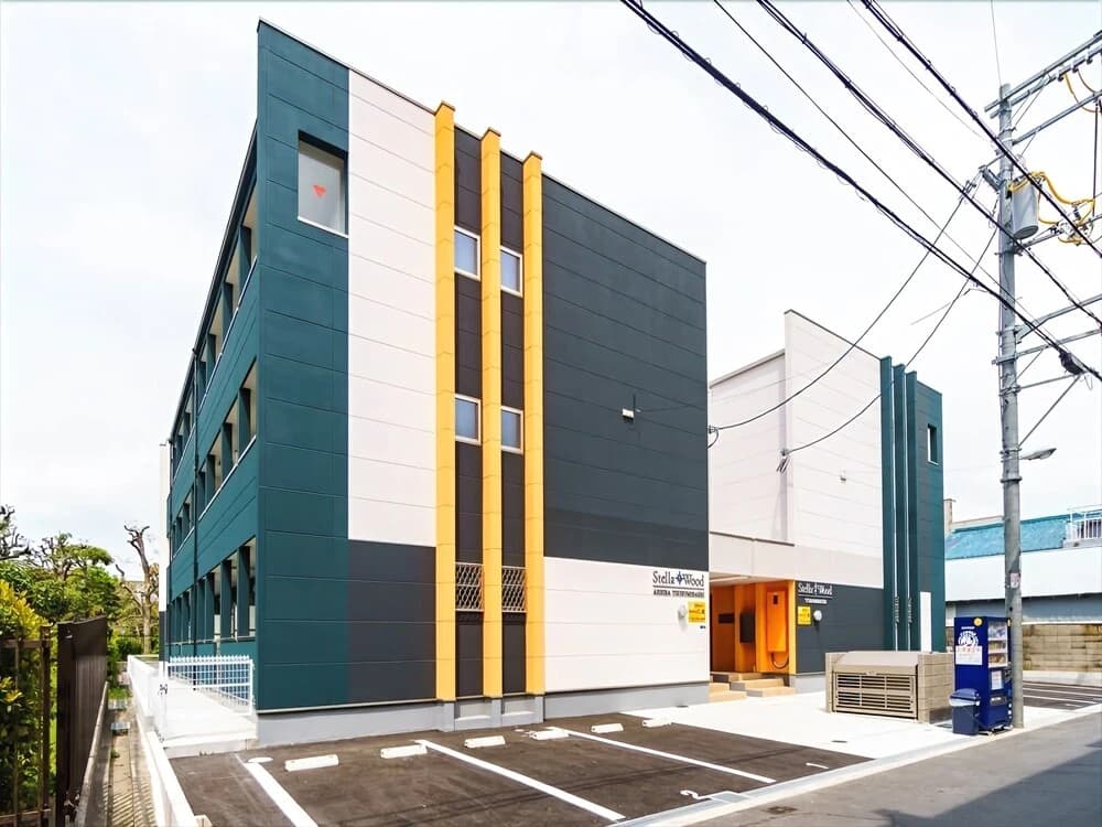 Stella Wood Tsurumibashi - main photo
