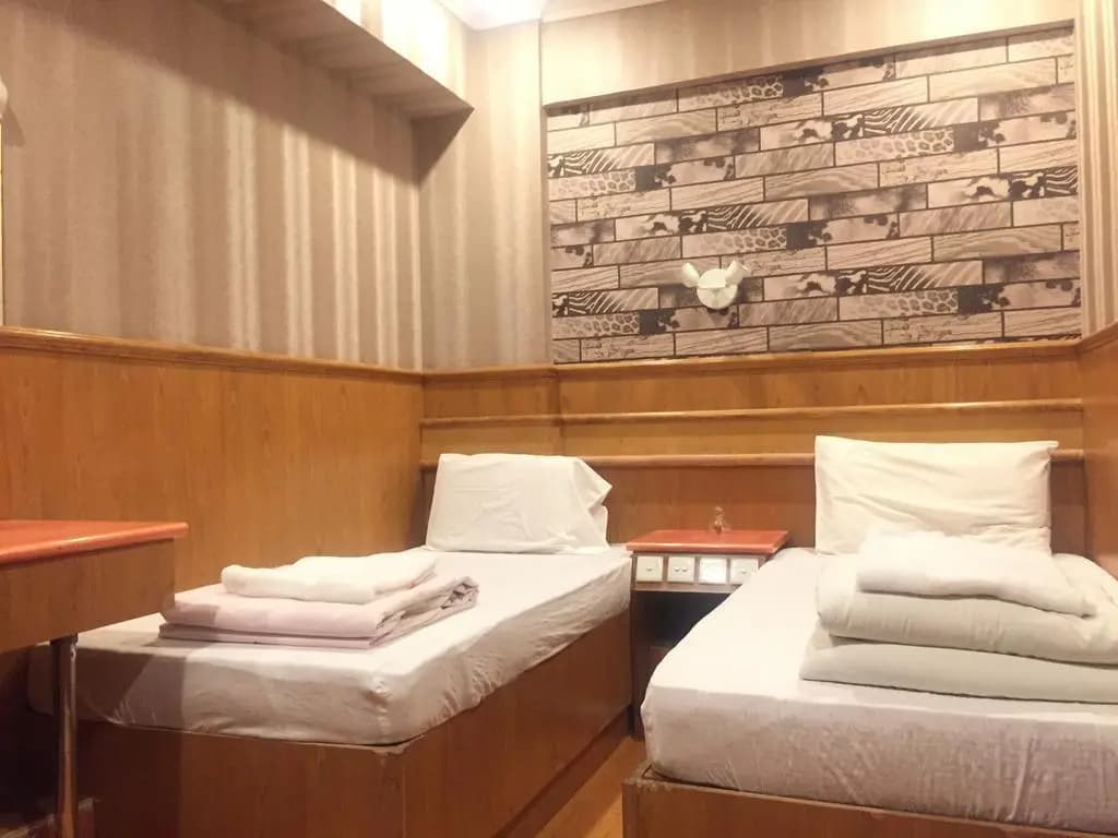 Traveller Friendship Hostel - photo 12