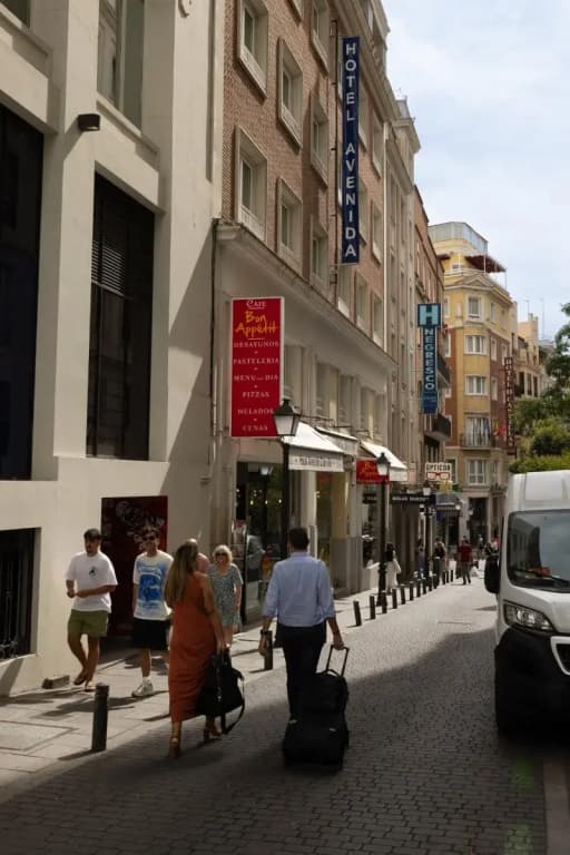 Hotel Avenida Gran Via - photo 19