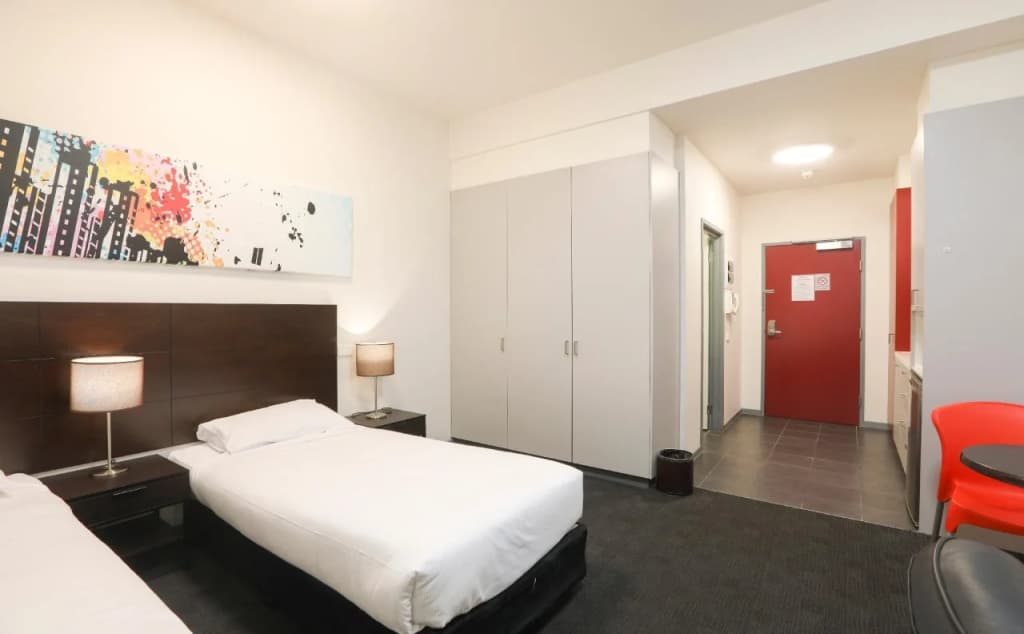 Alston Apartments - photo 4