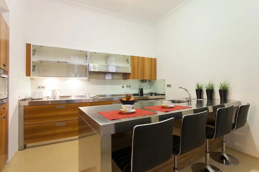 ALTIDO Elegant 3BR Apt w/workspace in Chiado - photo 16