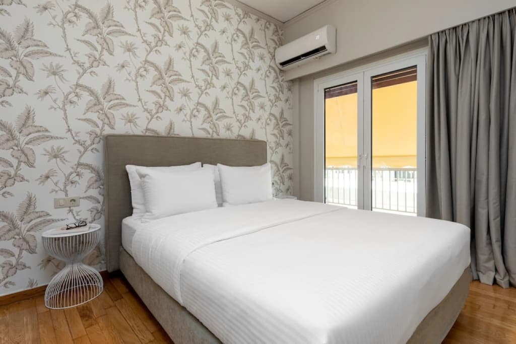 1A · Beautiful Apartment with Stylish Interior - photo 4