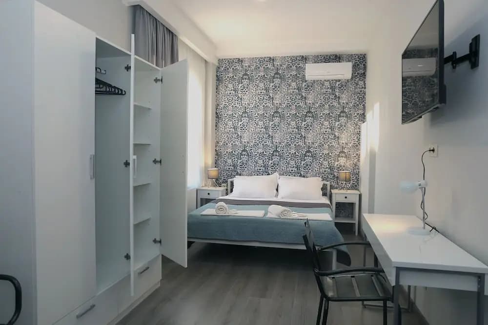 G-Old Town Hotel - photo 4
