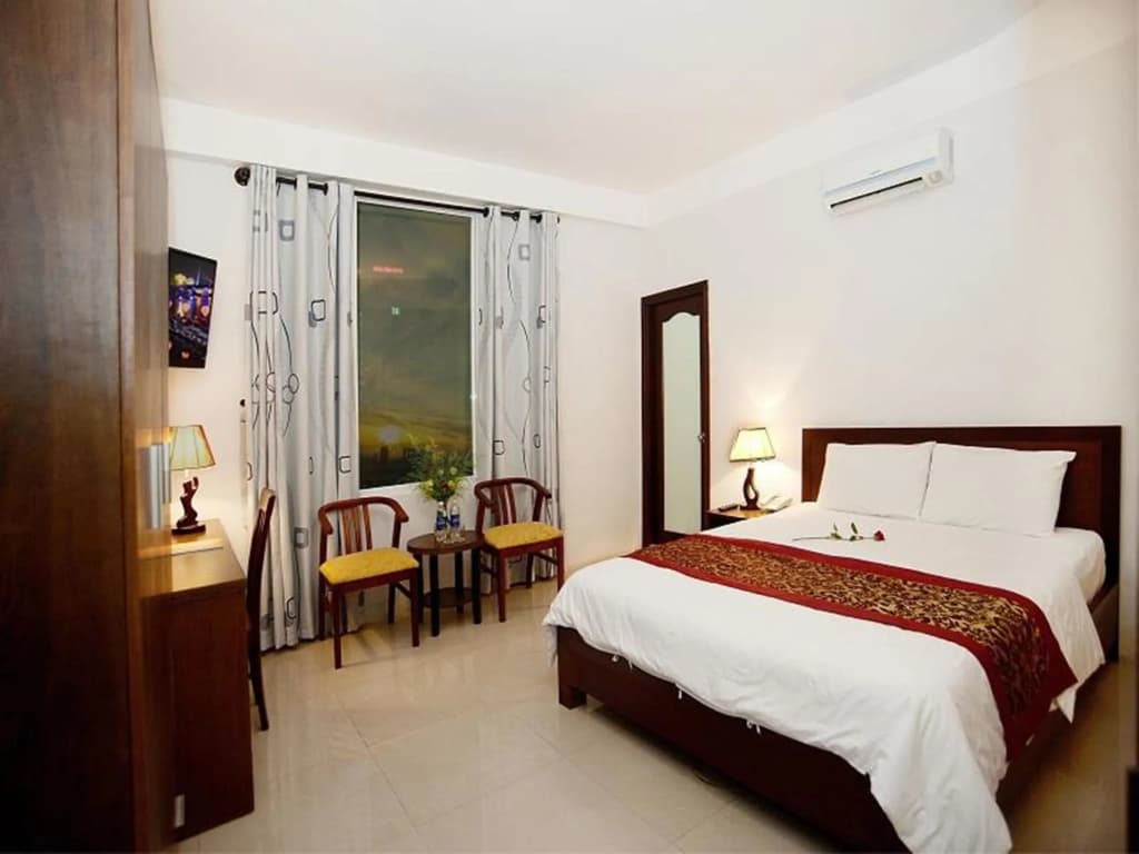 A25 Hotel - 137 Nguyen Du DN - photo 3
