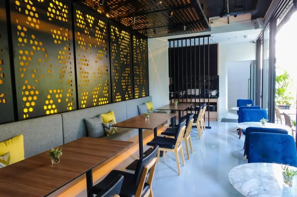 LiT BANGKOK Hotel - photo 22