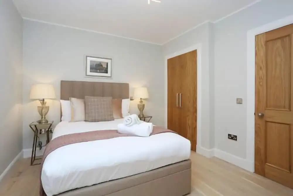 JOIVY Newly Refurbished Apartment on the Historic Royal Mile - photo 2