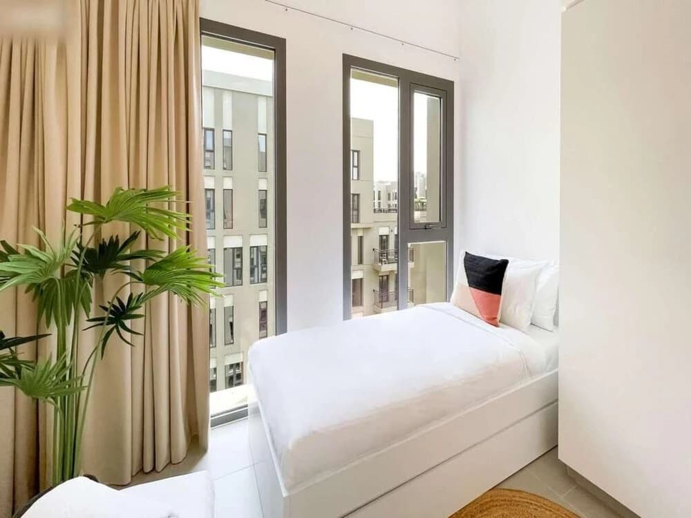 Fancy 2BR Apt Town Square - photo 2