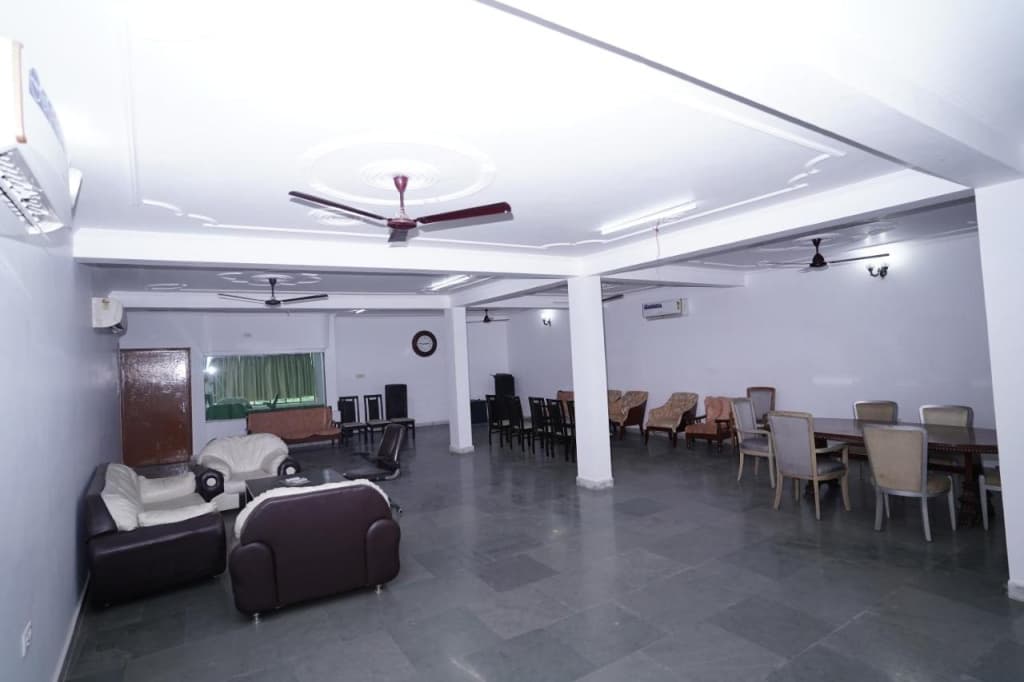 Hotel Lecston inn - photo 11