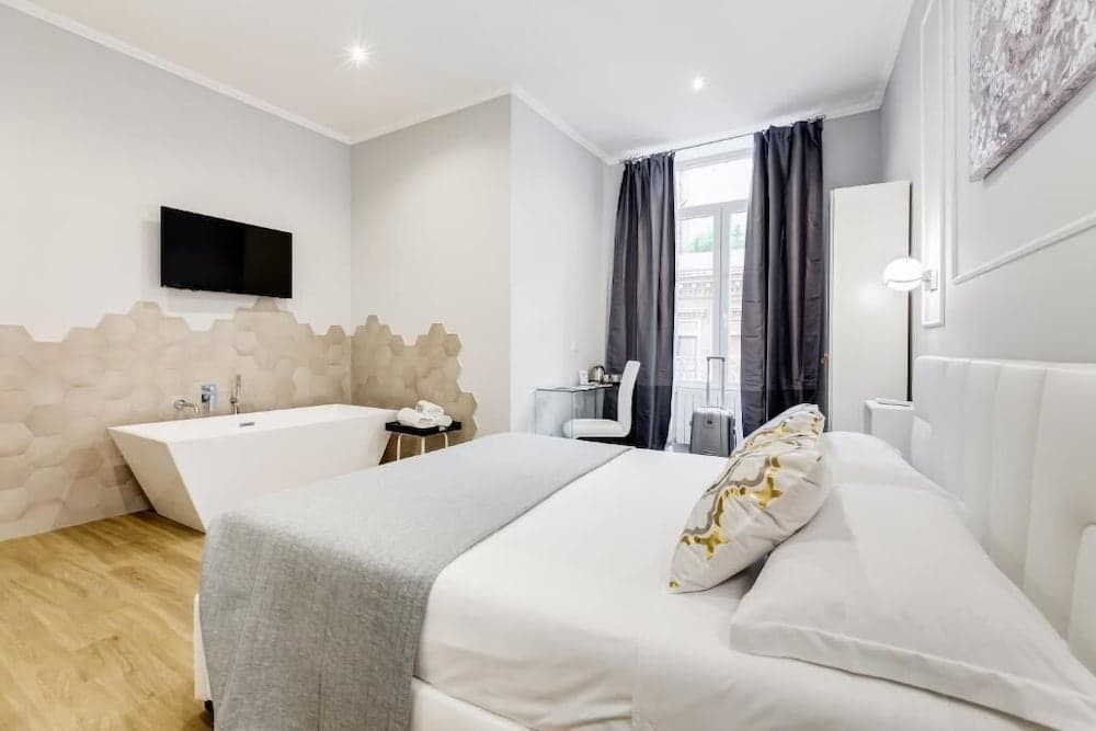 Opera Private Suites - photo 3