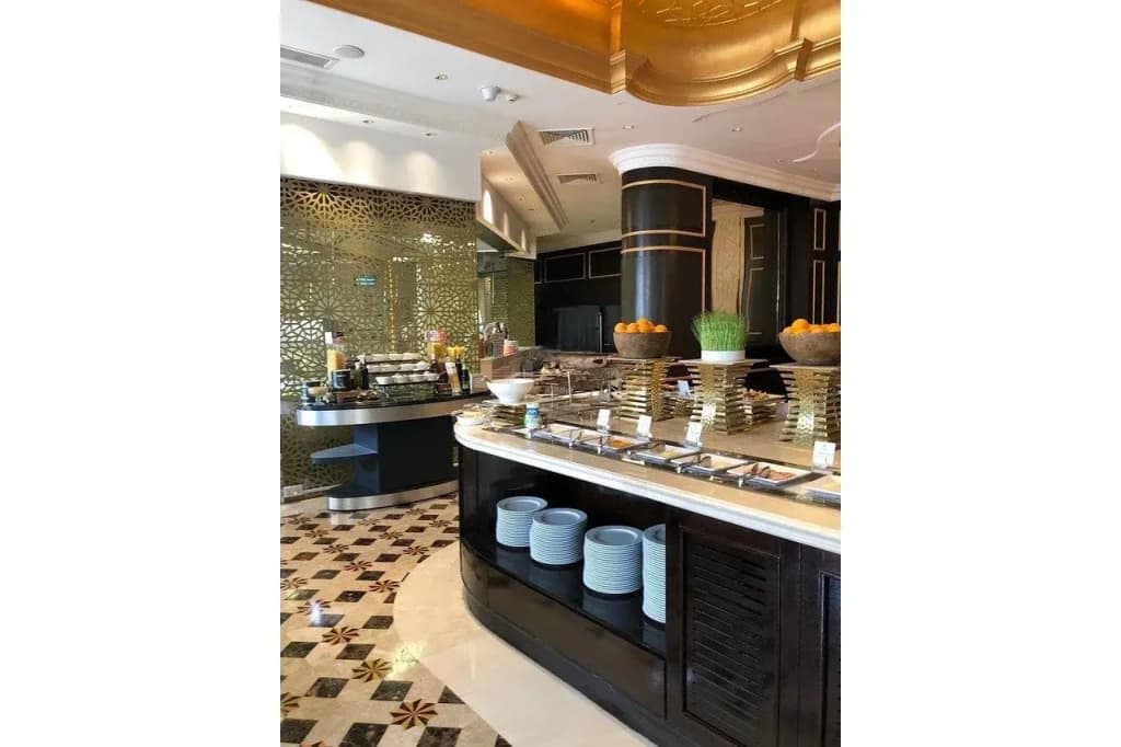 Ezdan Palace Hotel - photo 12