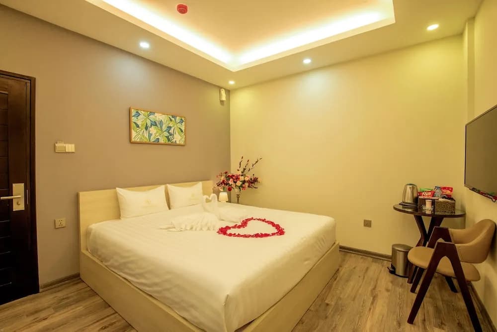 Golden hotel - photo 4