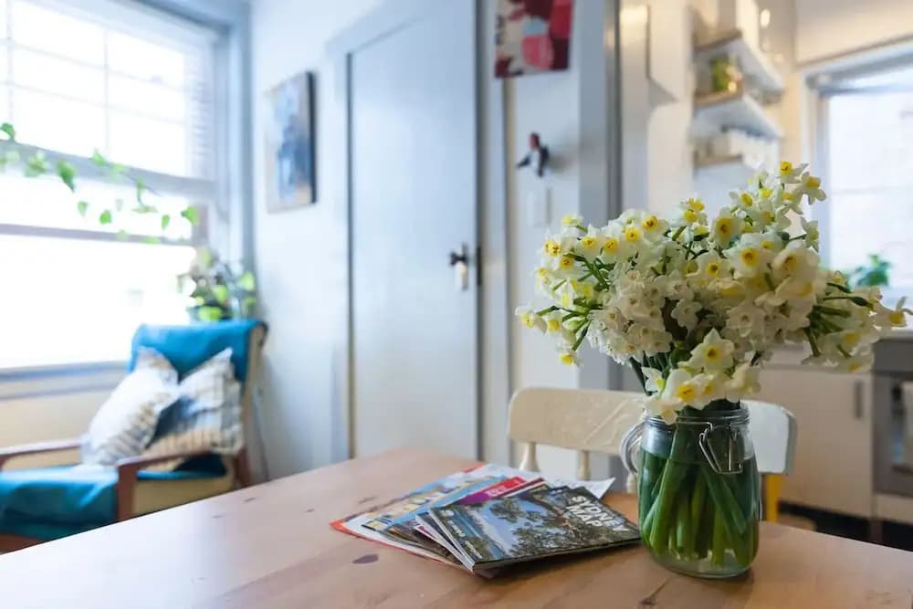 Beautiful Lush and Green Oasis Studio Apartment - photo 2