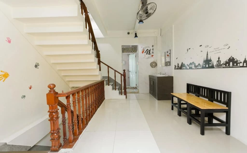 AlphaBed Hostel Bangkok - photo 8