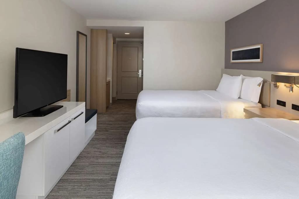 Hilton Garden Inn Queens/JFK Airport - photo 43