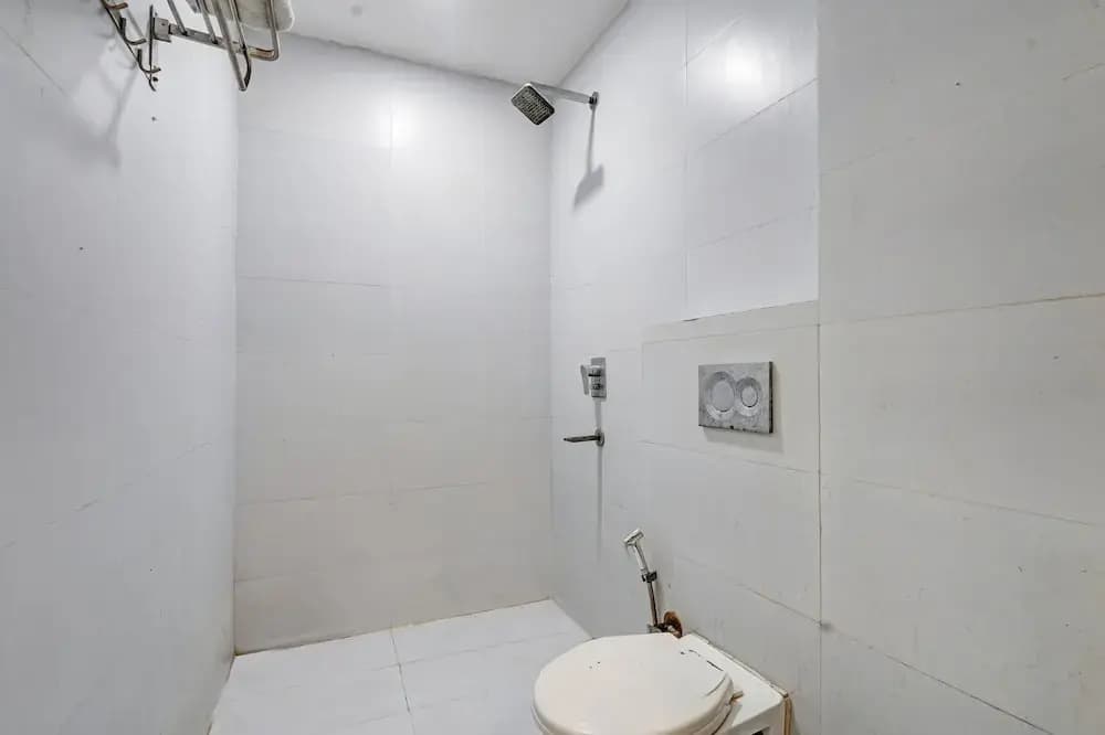 Hotel Twamev residency Uttam Nagar - photo 10