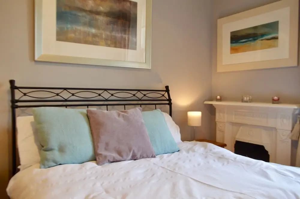 Sunny First Floor Stockbridge Flat - photo 5