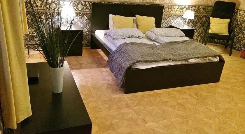 Romantic Budapest Apt - photo 4