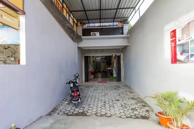 Collection O Seminyak Near Seminyak Beach Formerly De Shabach - photo 1