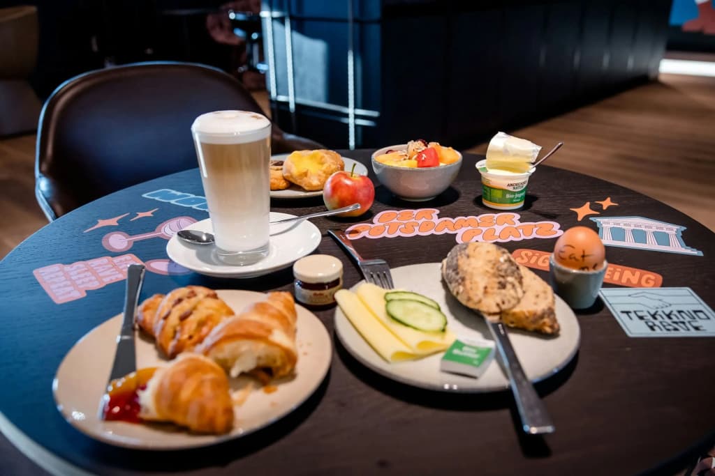Motel One Berlin-Potsdamer Platz - photo 5