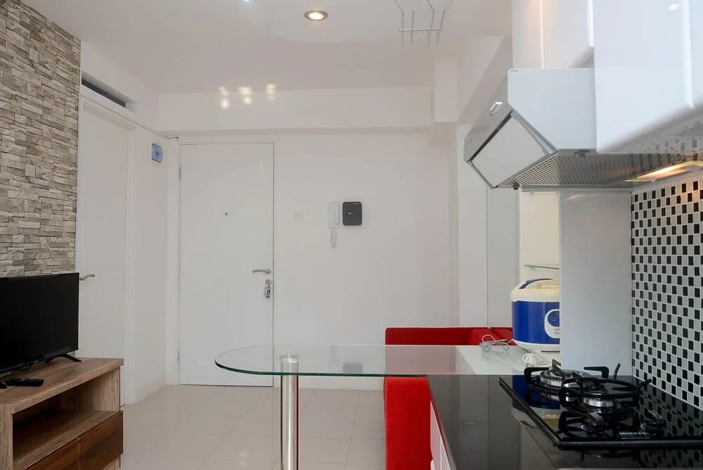 2BR Comfy Bassura City Apartment - photo 17