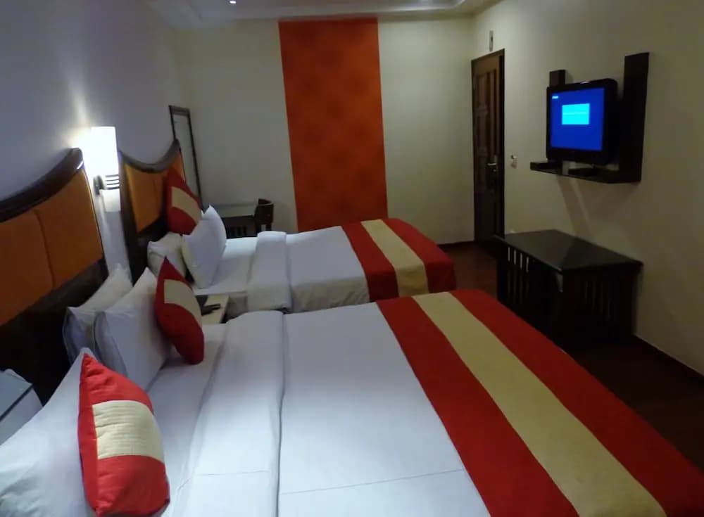 Hotel Aura @ Airport - photo 6