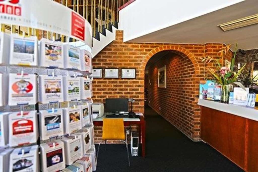 Quality Hotel Melbourne Airport - photo 22