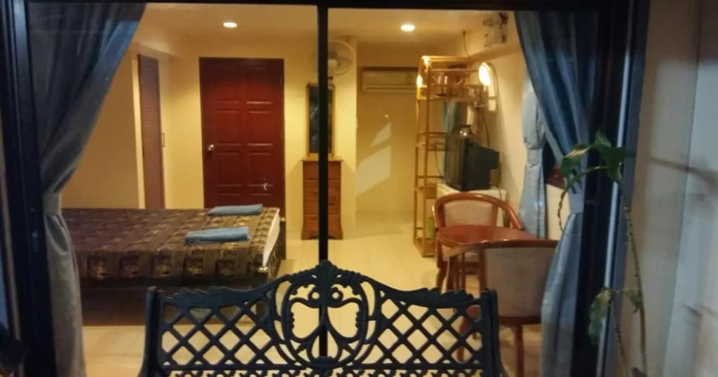 Chaulty Towers Guest House - photo 8
