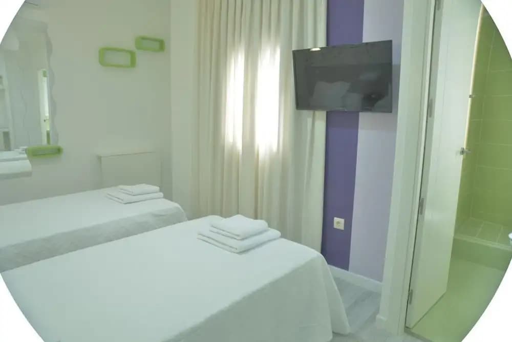 Hostal Nersan - photo 9