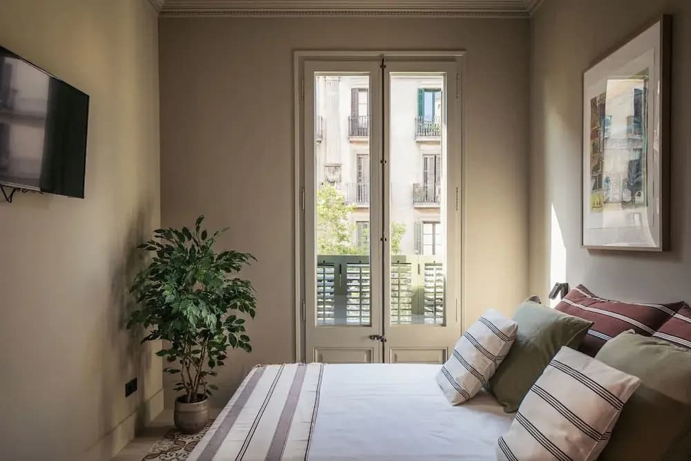 Lovely 6 BR Flat in L Eixample - photo 5