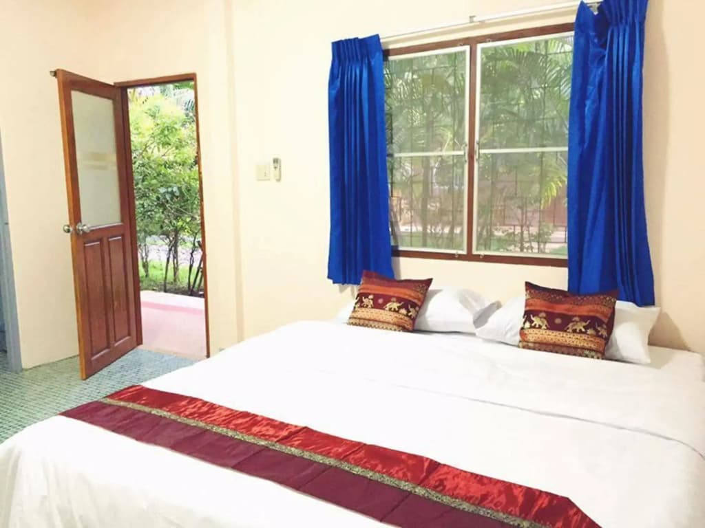 Coconut Bungalow - photo 4