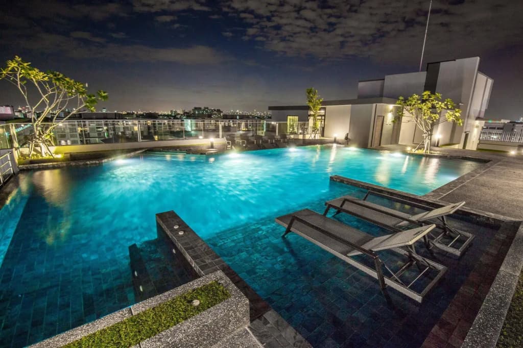 De Botan Srinakarin Hotel & Residence - photo 15