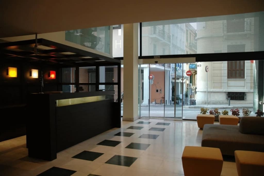 Hermes Hotel - photo 2