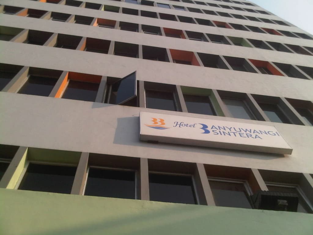 Hotel Banyuwangi Sintera - photo 1