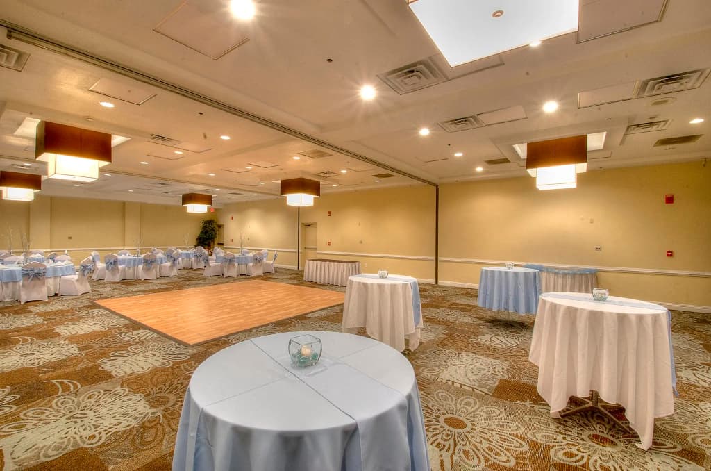 Holiday Inn Orlando East - UCF Area by IHG - photo 37