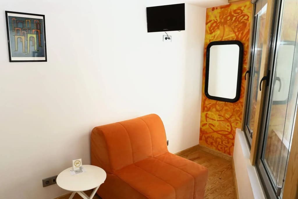 Hostel Petit Lusa - photo 10